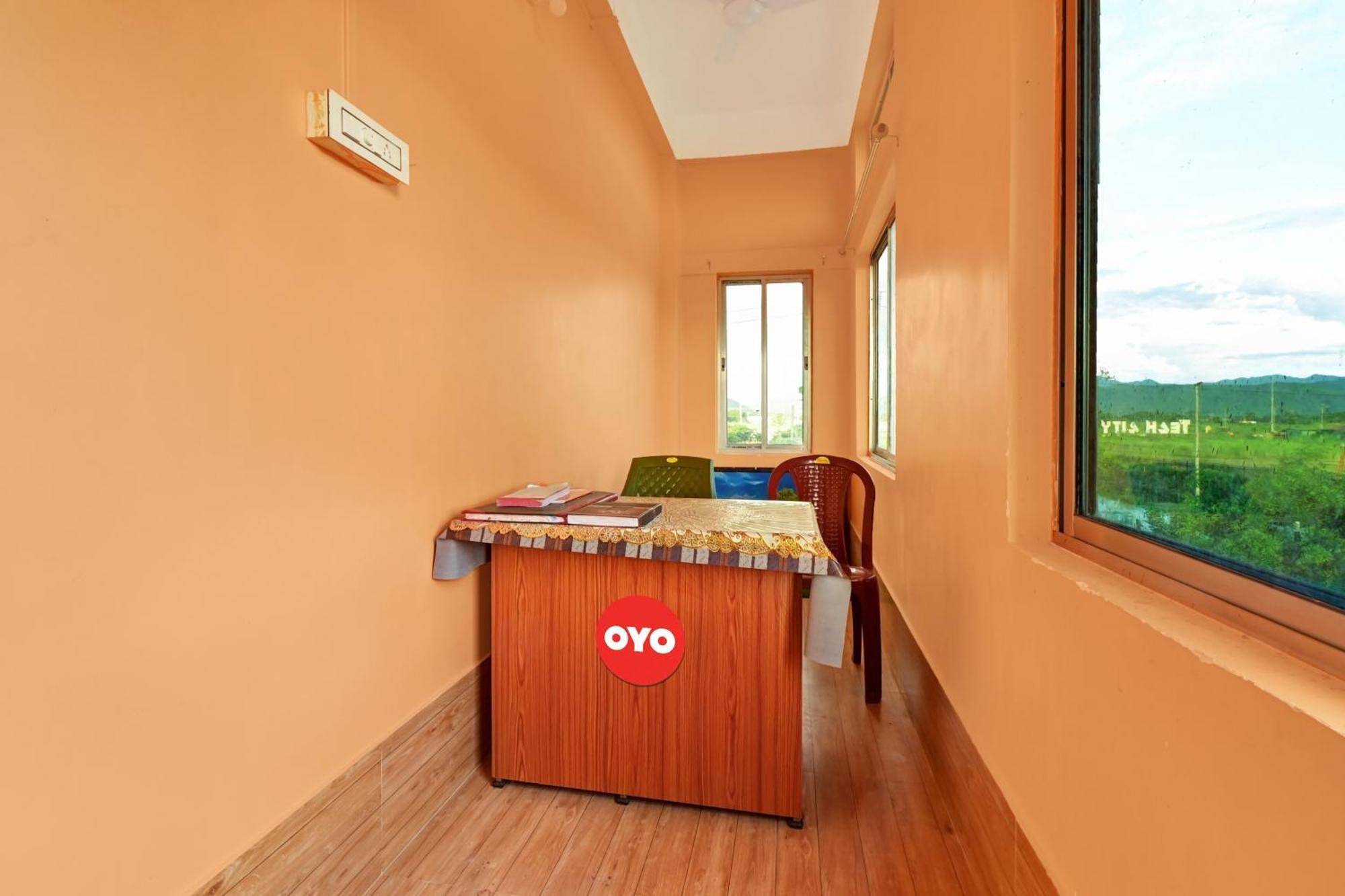 Oyo Flagship The Brahmaputra Homestay Гувахати Экстерьер фото