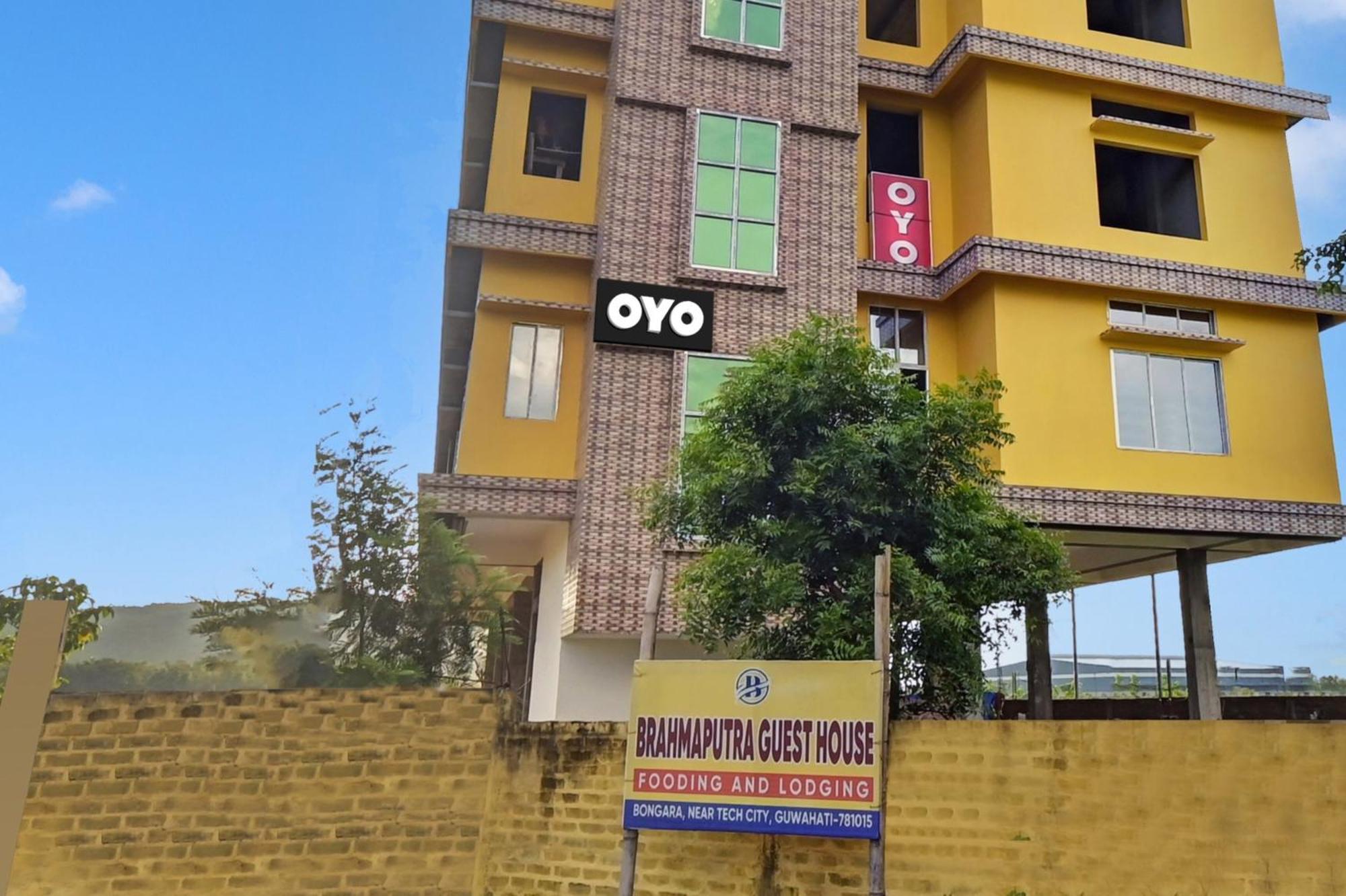 Oyo Flagship The Brahmaputra Homestay Гувахати Экстерьер фото