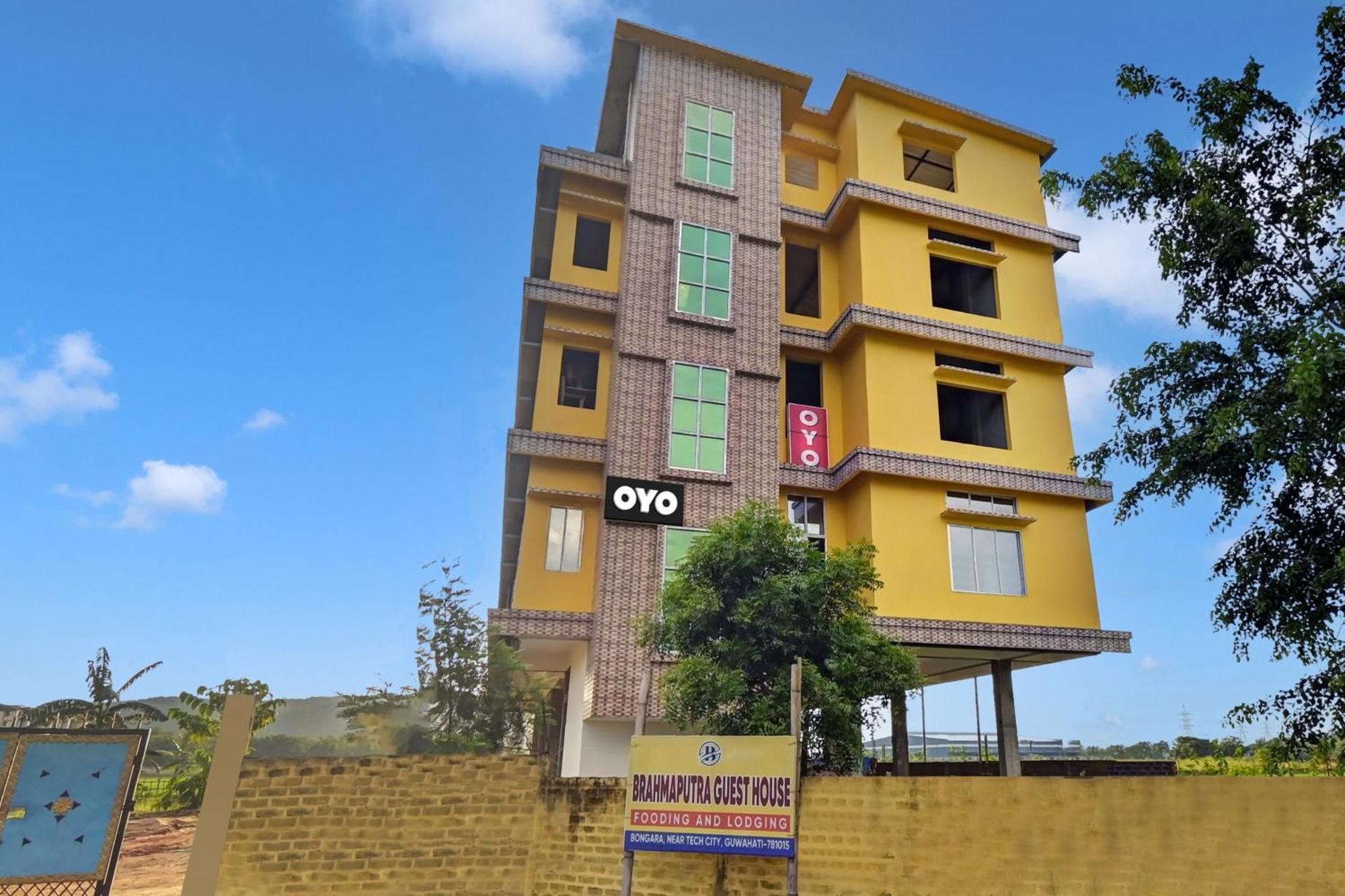 Oyo Flagship The Brahmaputra Homestay Гувахати Экстерьер фото