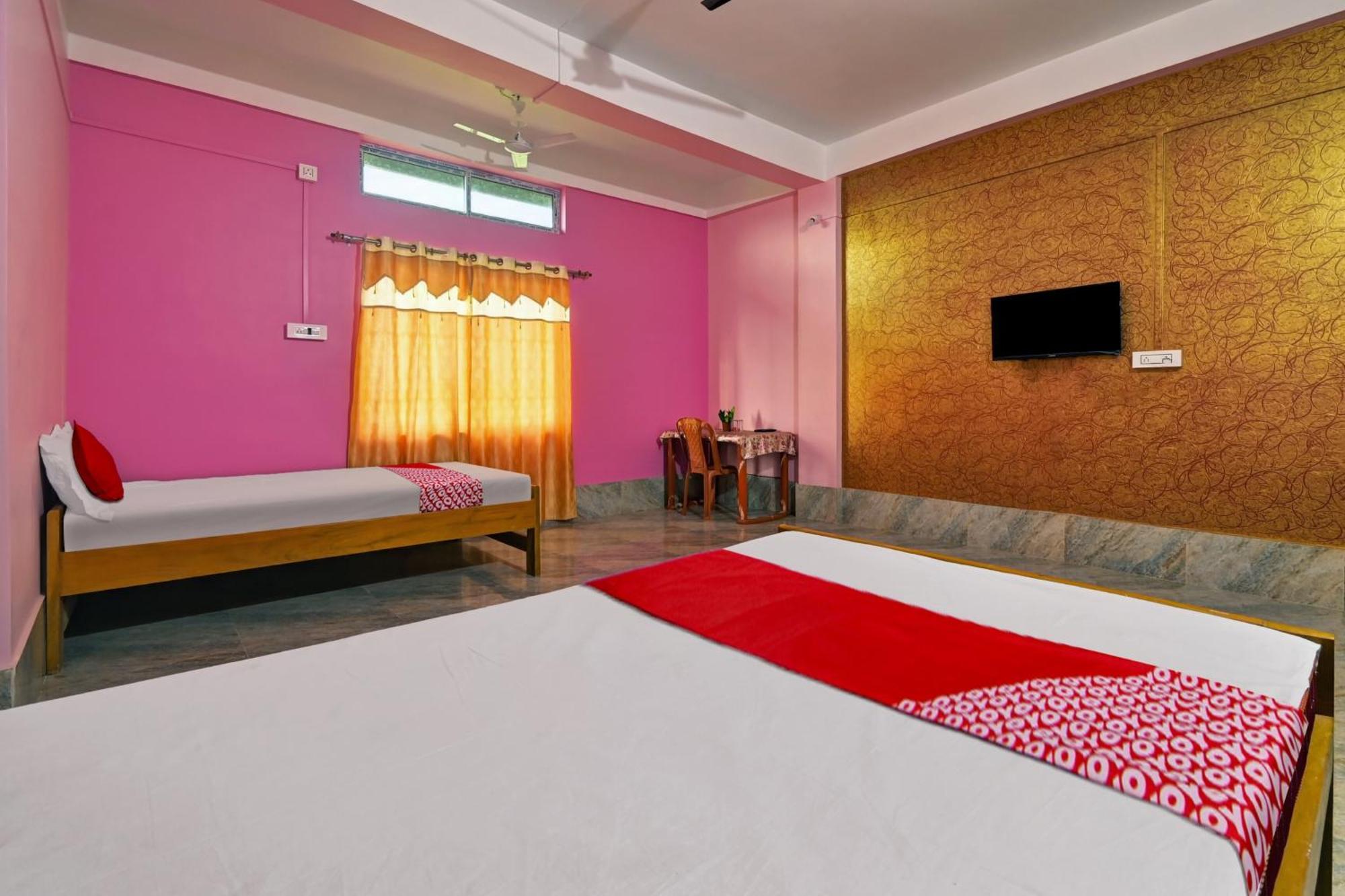 Oyo Flagship The Brahmaputra Homestay Гувахати Экстерьер фото